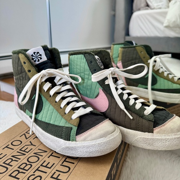 Nike Blazer Mid '77 Premium Toasty in Sequoia, Olive, and Brown Kelp | 8.5 / 7 - Picture 5 of 9